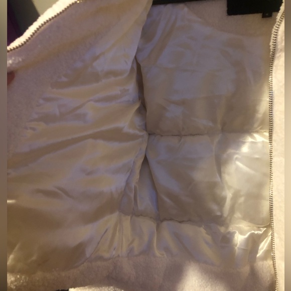 JUICY COUTURE! BLACK LASFI-Size: small. Color: white, cropped perfect condition - Picture 8 of 10